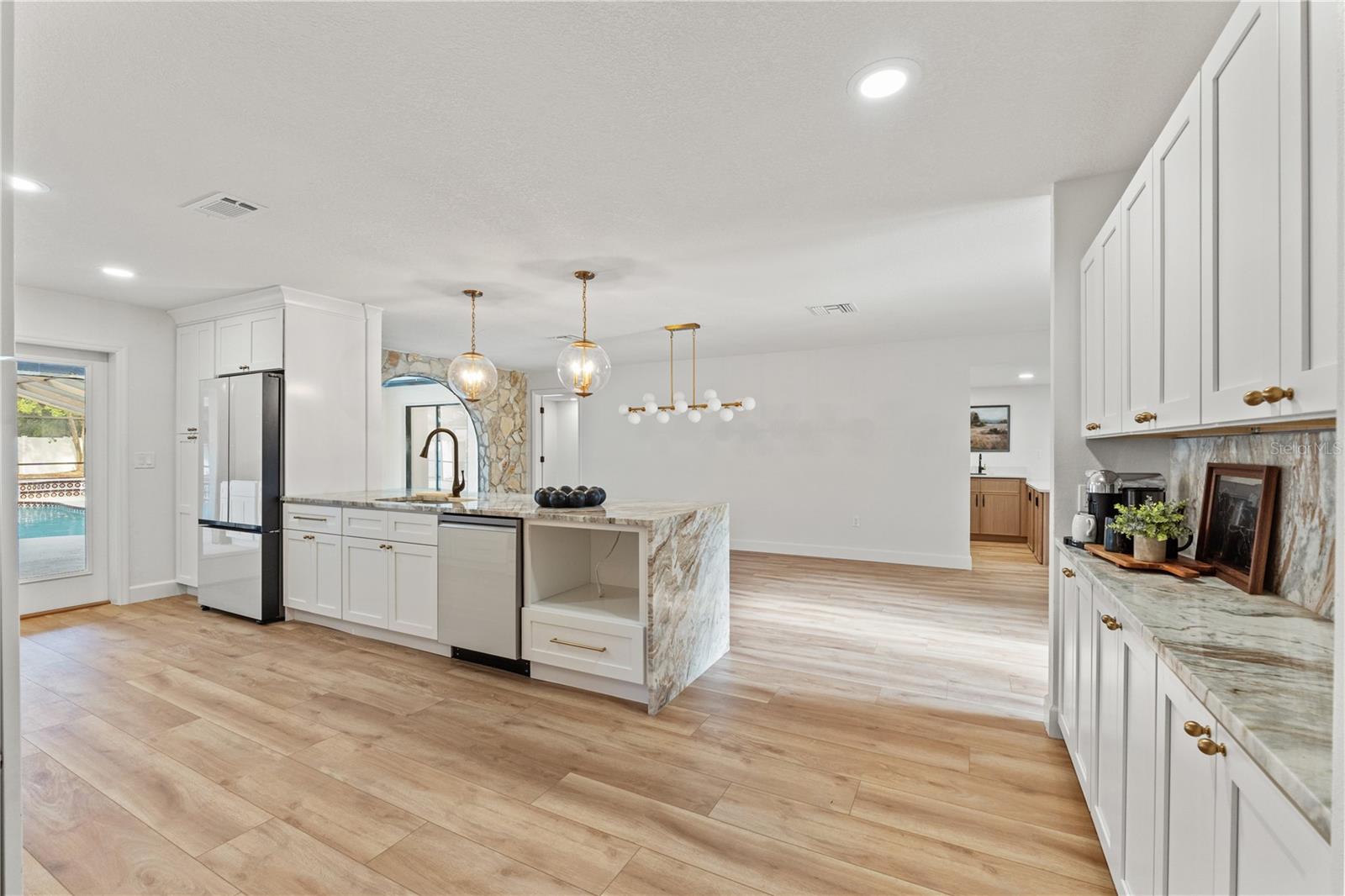 Image 12 of 62 For 5404 Glover Drive