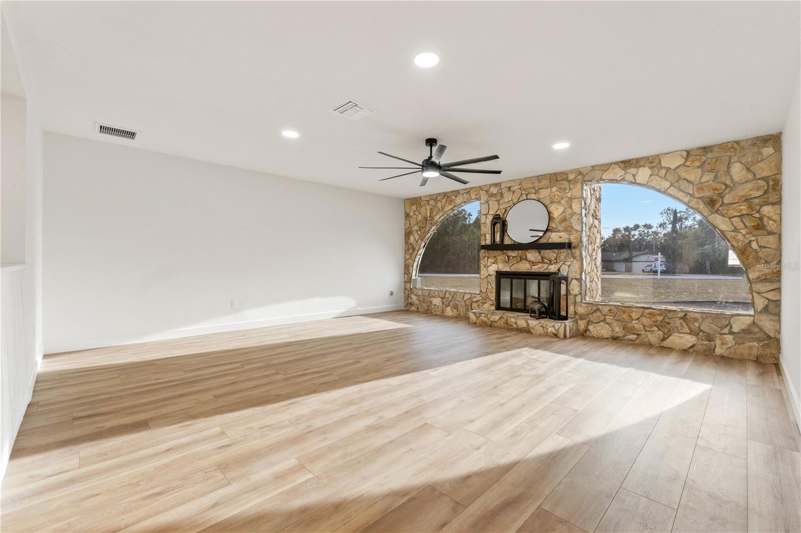 Image 20 of 62 For 5404 Glover Drive