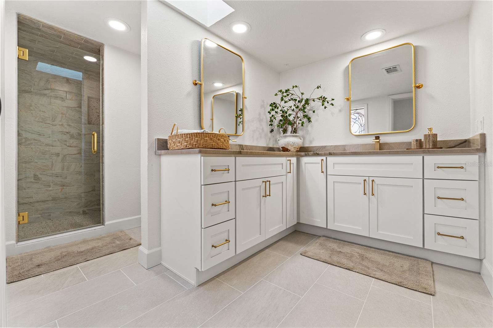 Image 30 of 62 For 5404 Glover Drive