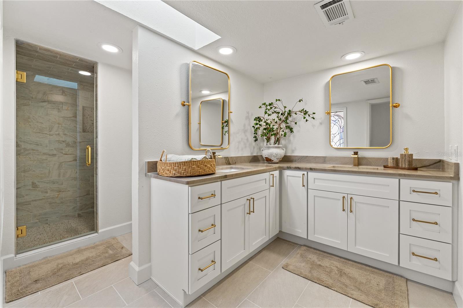 Image 34 of 62 For 5404 Glover Drive