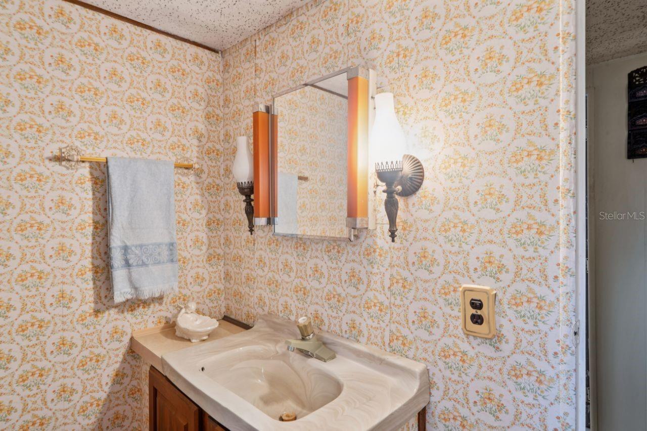 Image 17 of 32 For 9310 Kiowa Dr