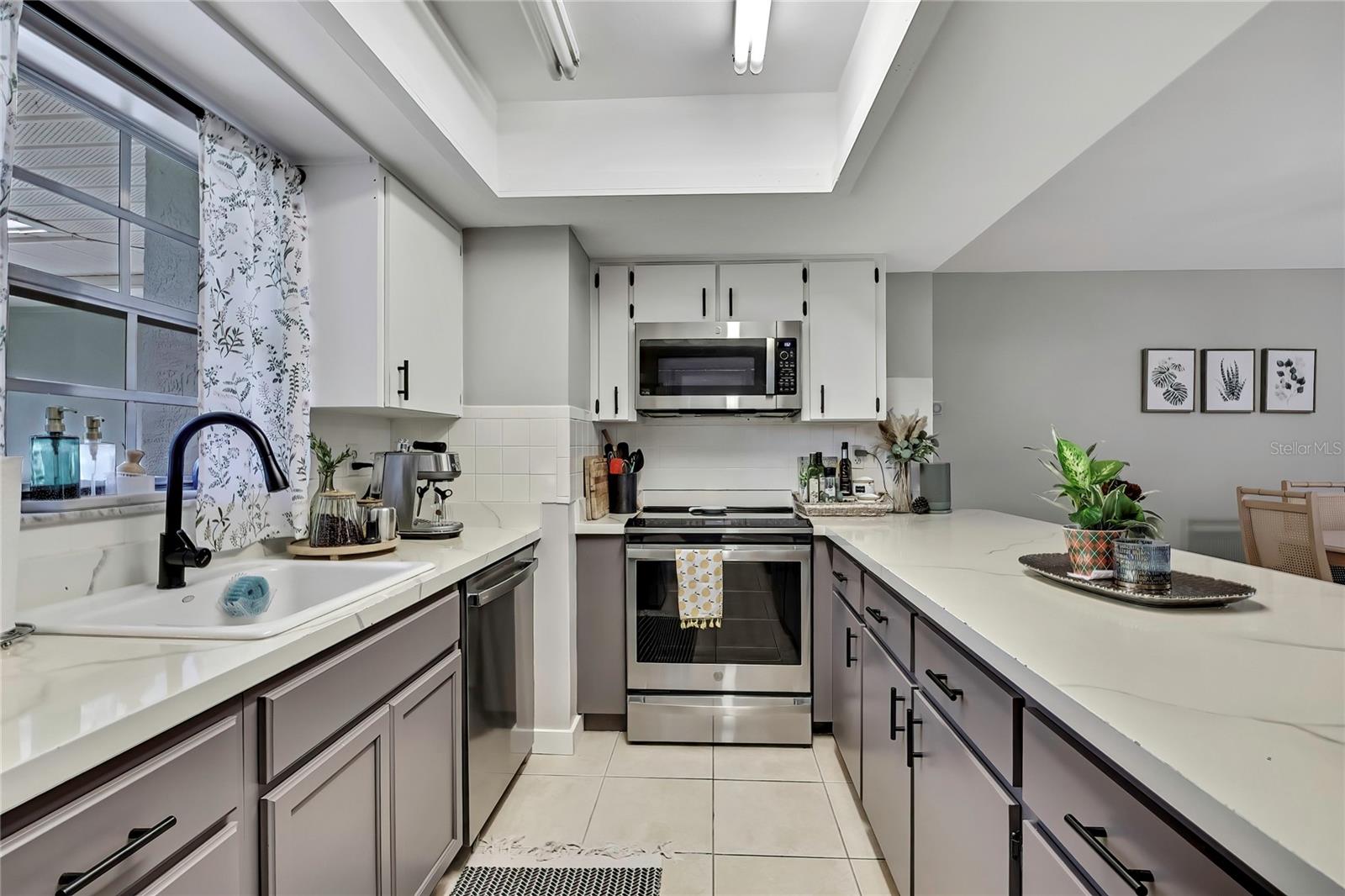 Image 21 of 39 For 368 Portland Avenue