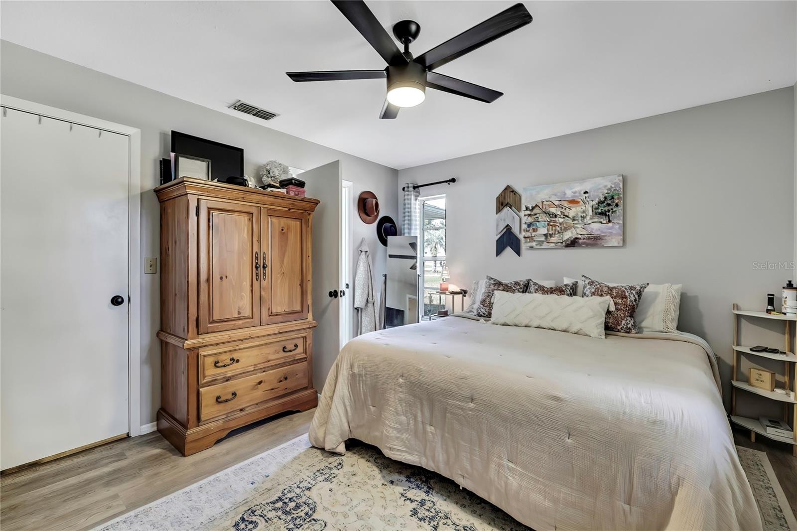 Image 33 of 39 For 368 Portland Avenue