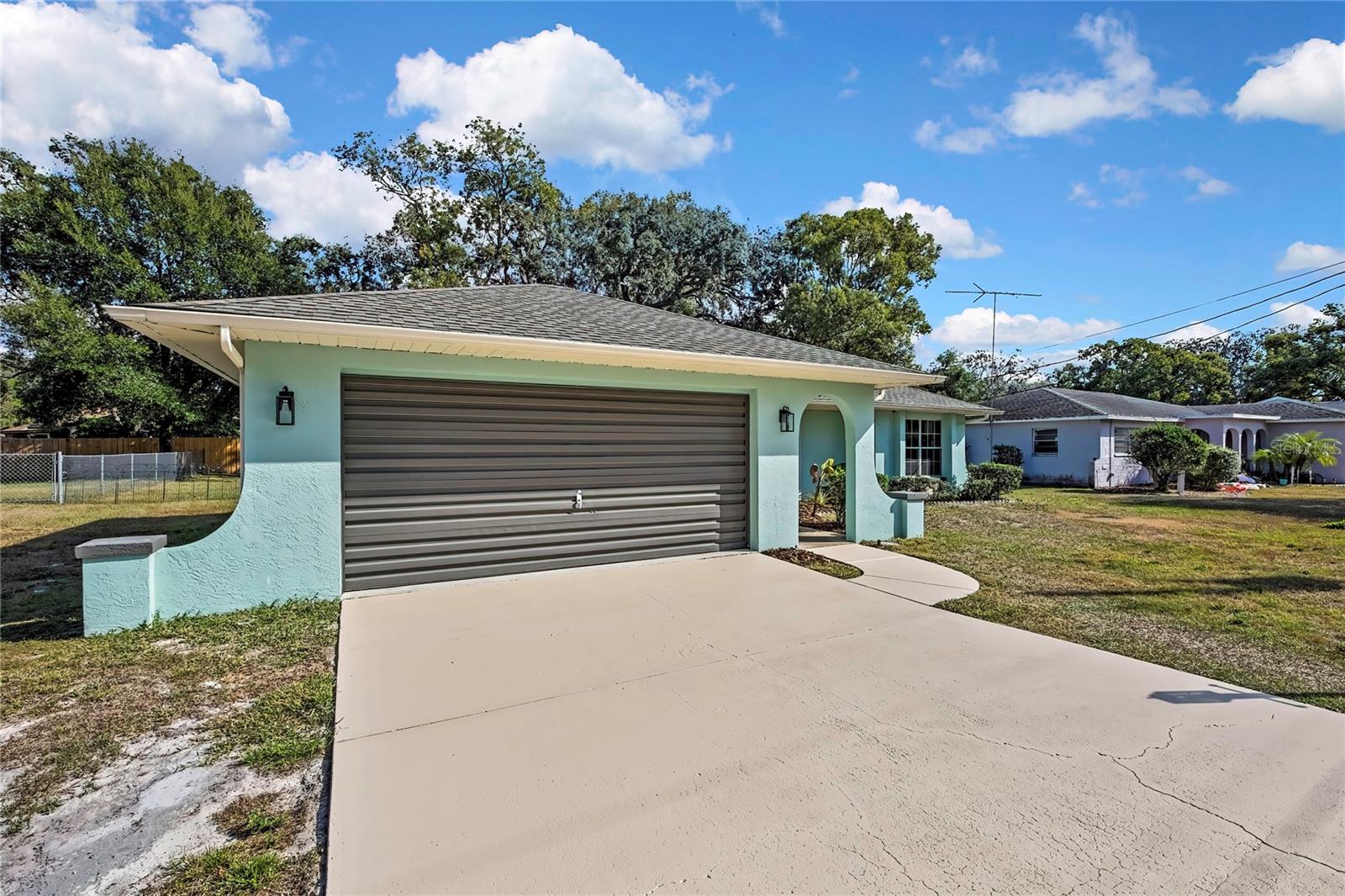 Image 6 of 39 For 368 Portland Avenue