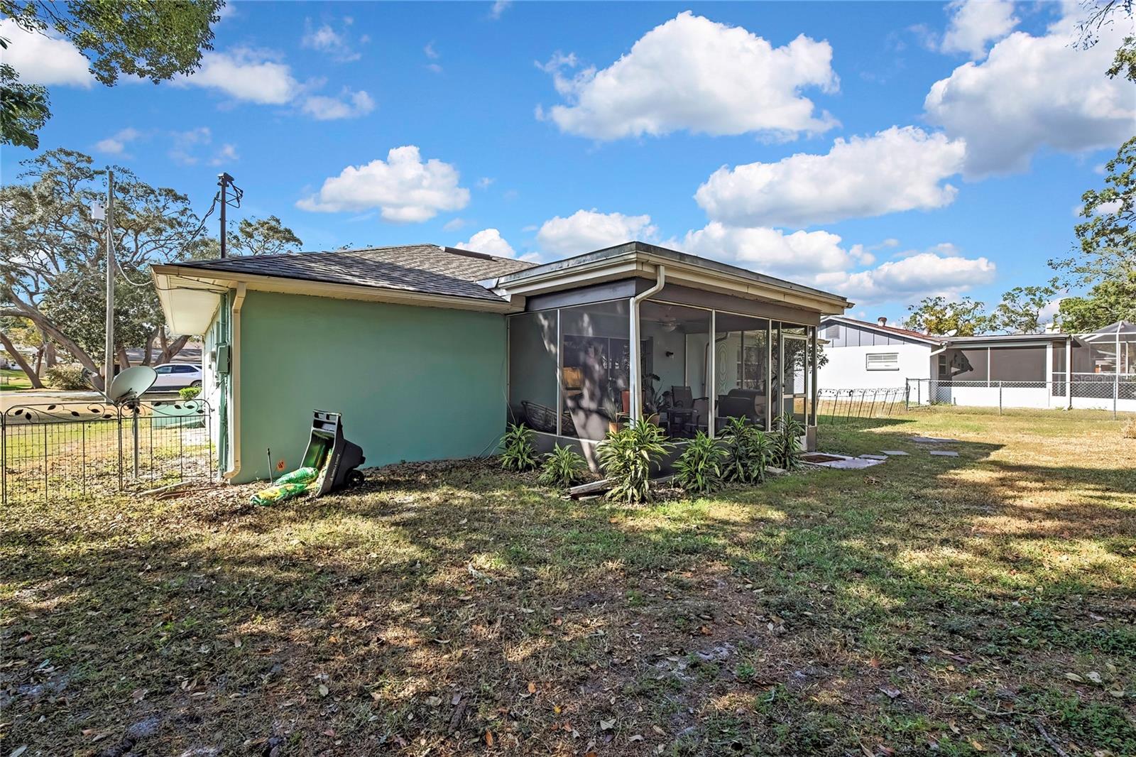 Image 8 of 39 For 368 Portland Avenue