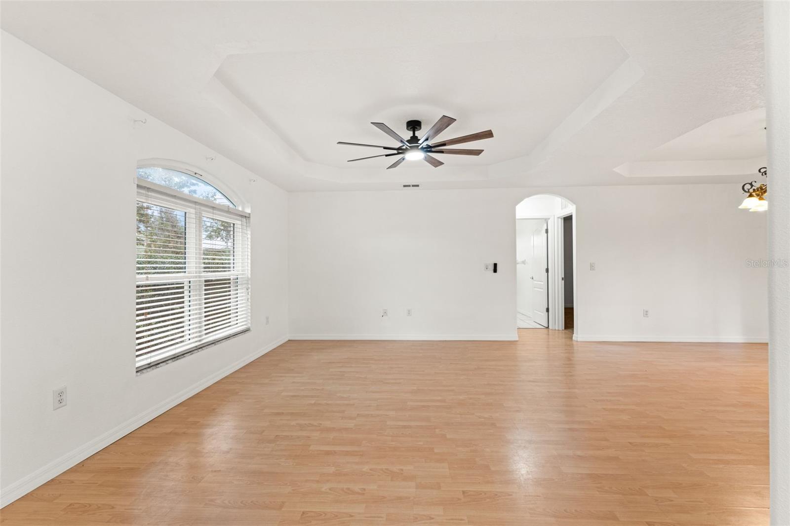 Image 29 of 45 For 542 Fairbanks Road