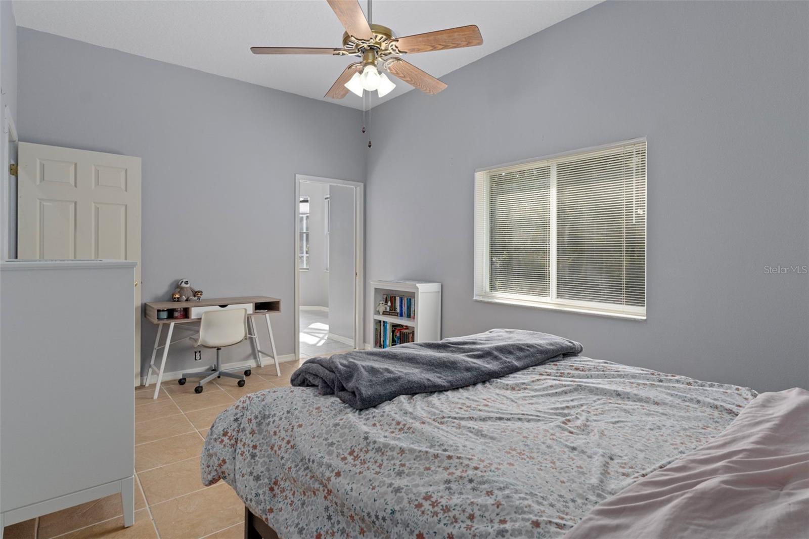 Listing photo id 26 for 9 Foxgreen Court