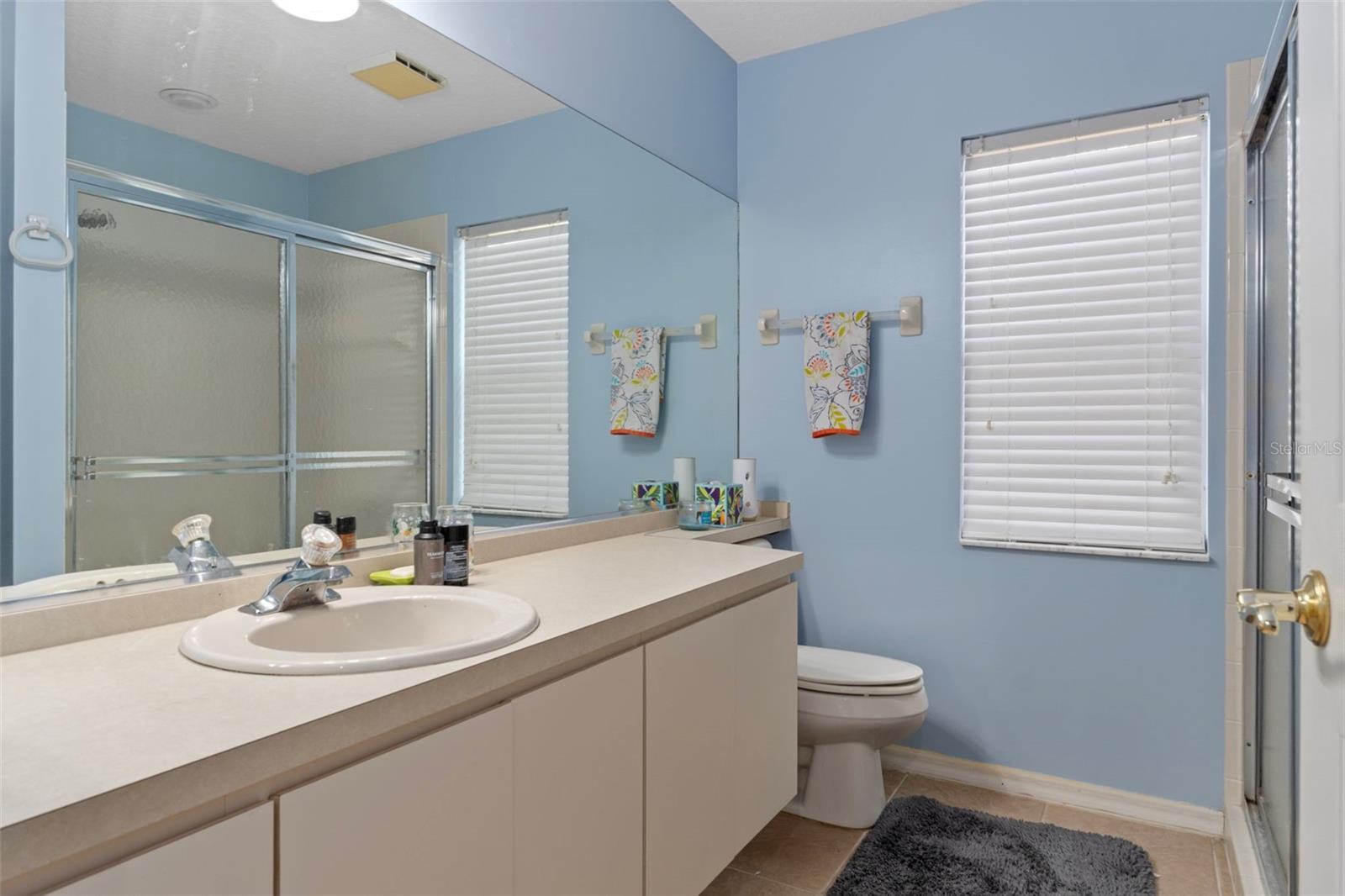 Listing photo id 27 for 9 Foxgreen Court