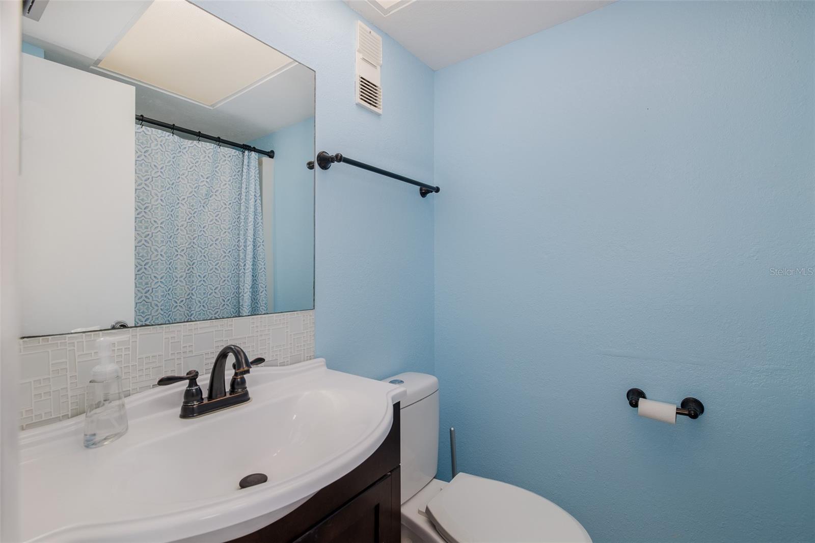 Image 23 of 43 For 4939 Floramar Terrace 312