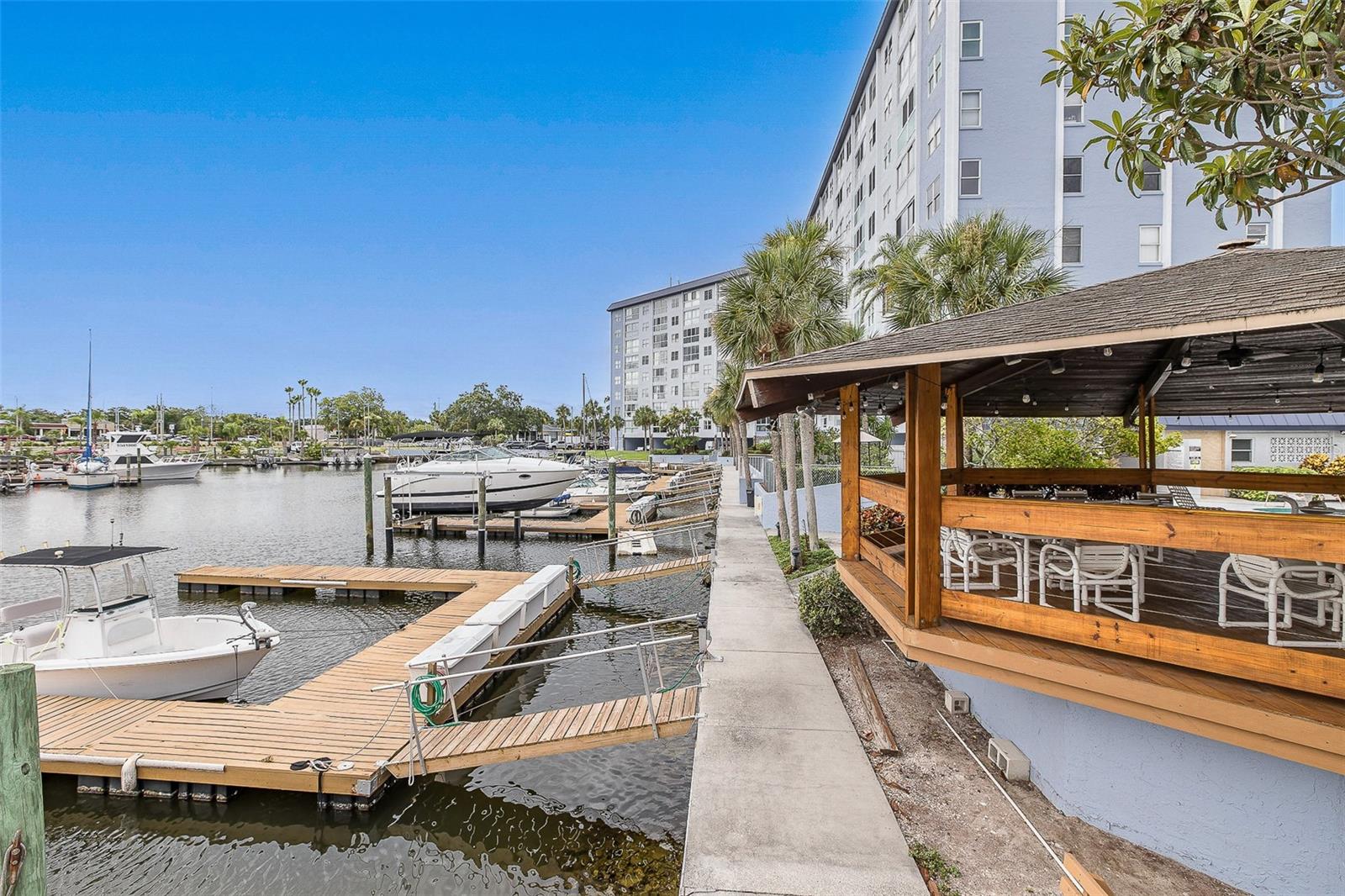 Image 31 of 43 For 4939 Floramar Terrace 312