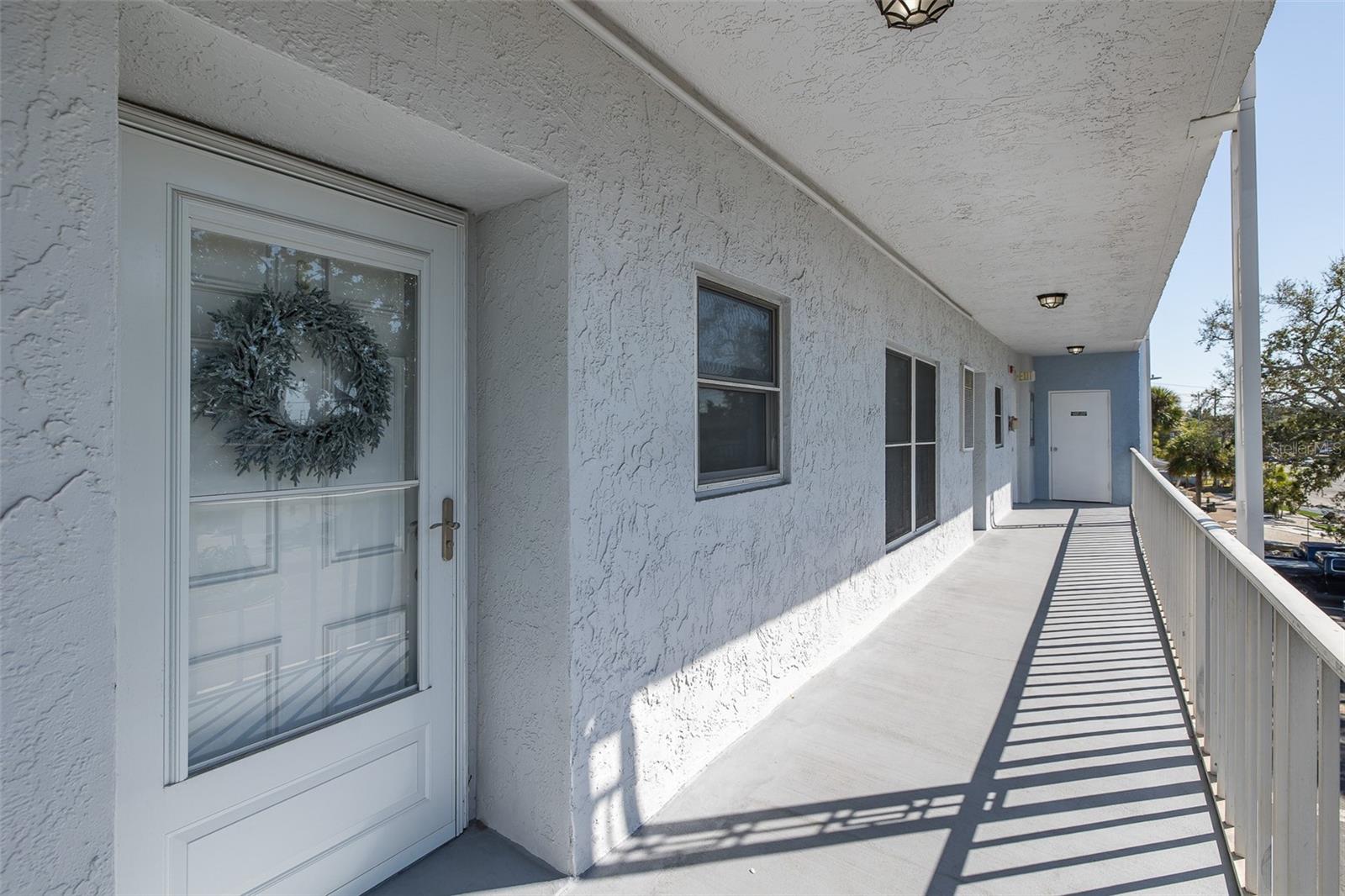 Image 4 of 43 For 4939 Floramar Terrace 312