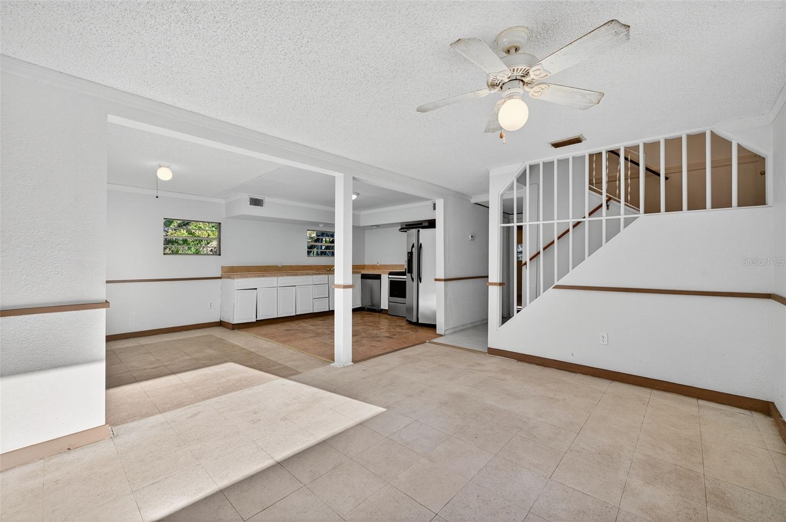 Image 14 of 83 For 6345 Lost Trail