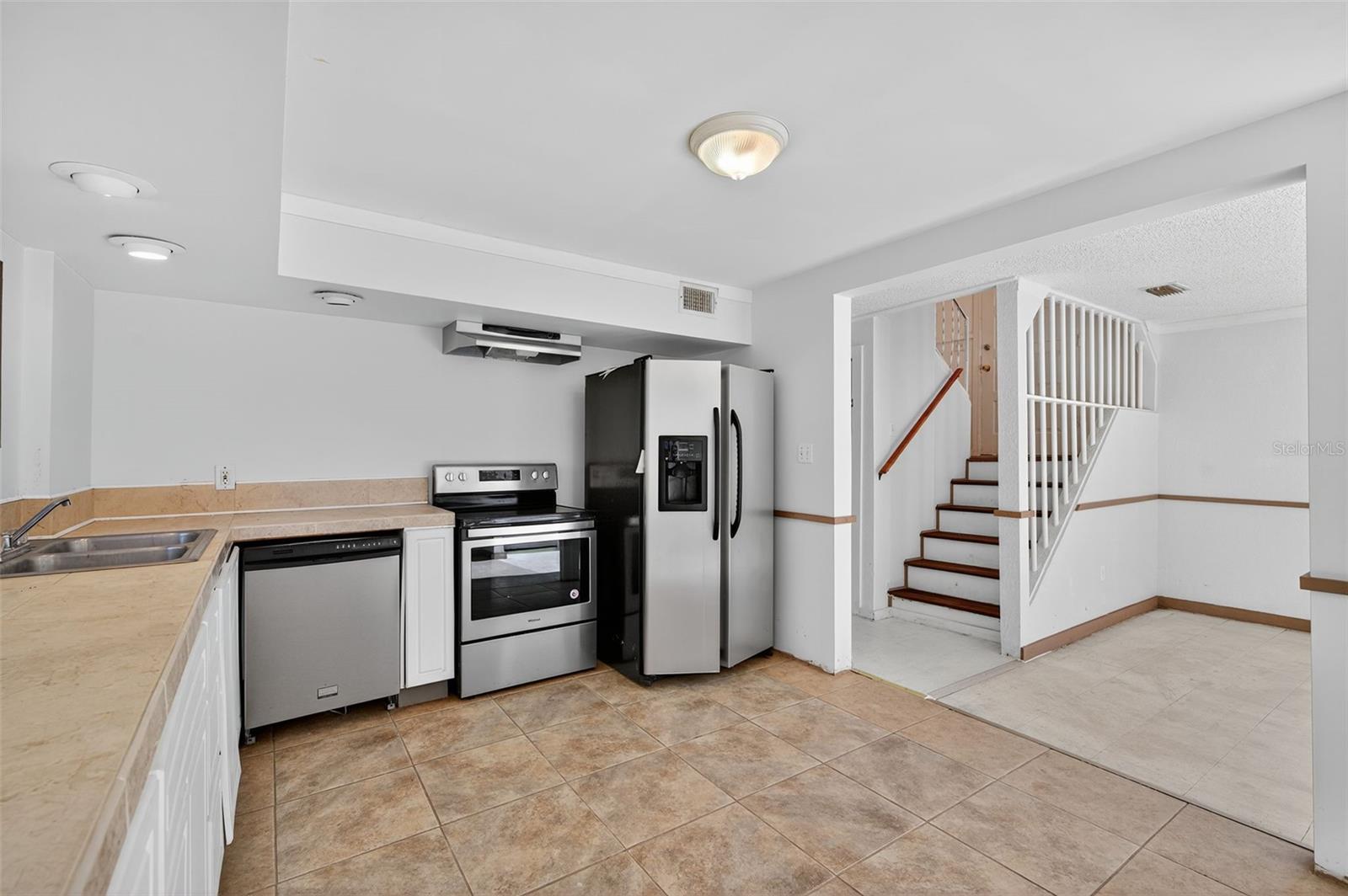 Image 21 of 83 For 6345 Lost Trail