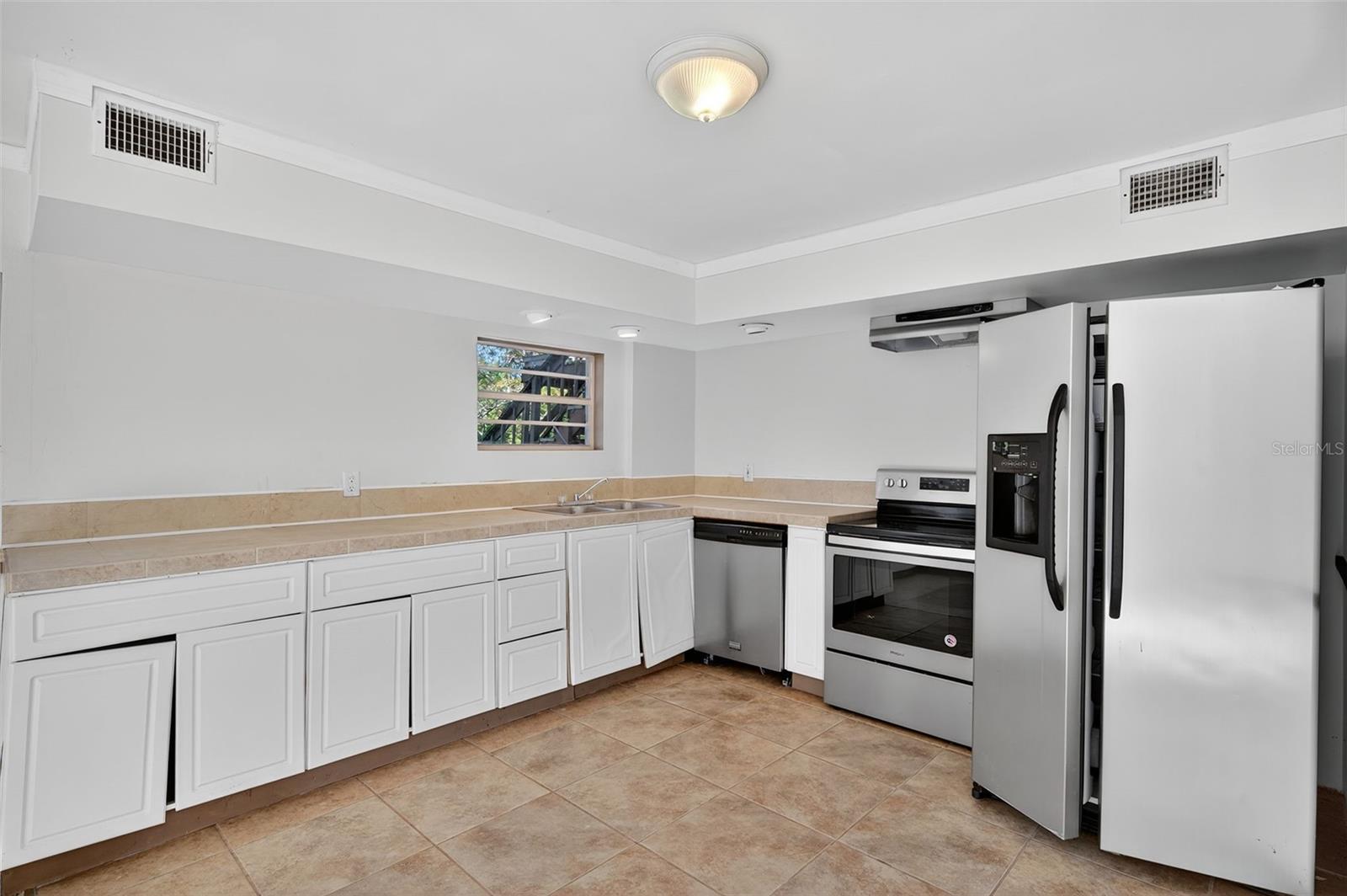 Image 23 of 83 For 6345 Lost Trail