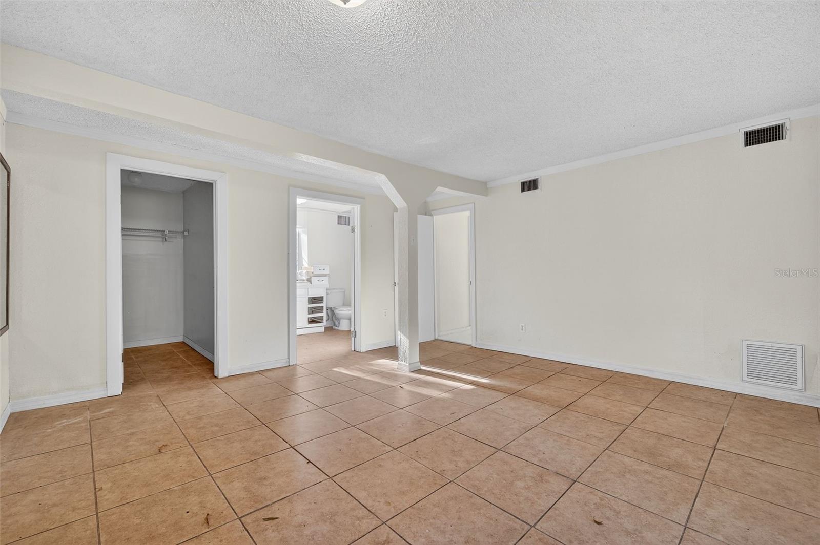 Image 30 of 83 For 6345 Lost Trail