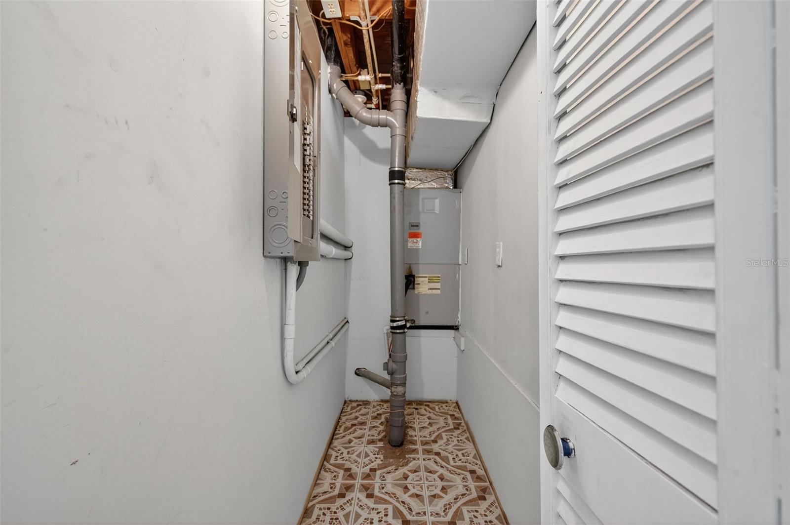 Image 58 of 83 For 6345 Lost Trail