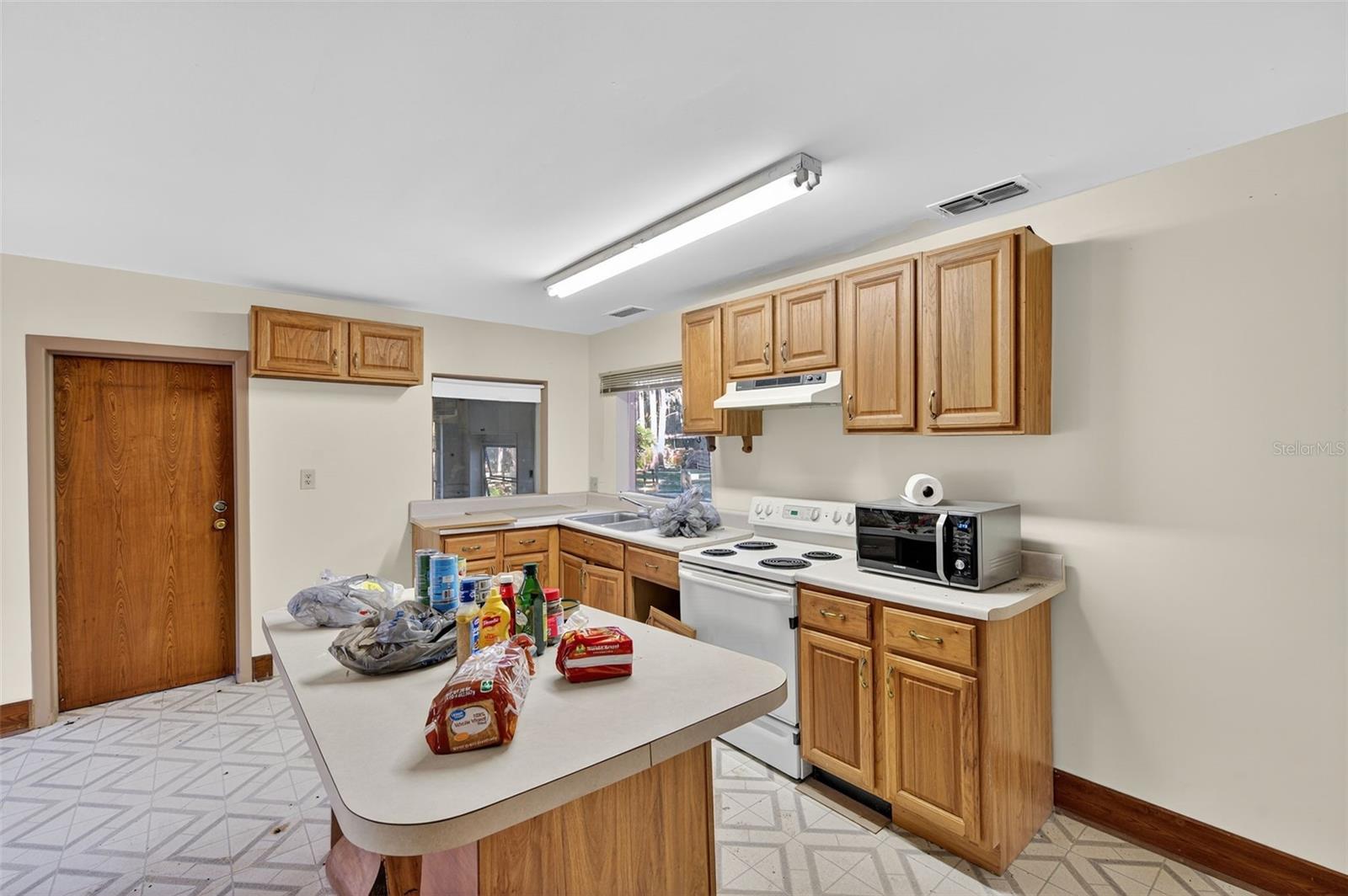 Image 23 of 56 For 6346 Lost Trail