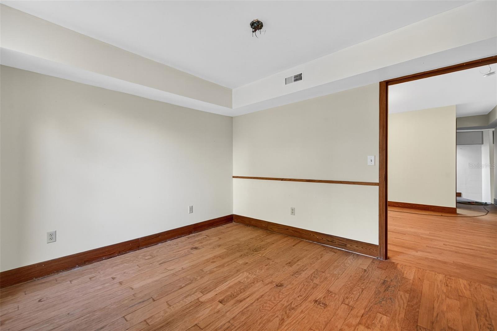 Image 29 of 56 For 6346 Lost Trail