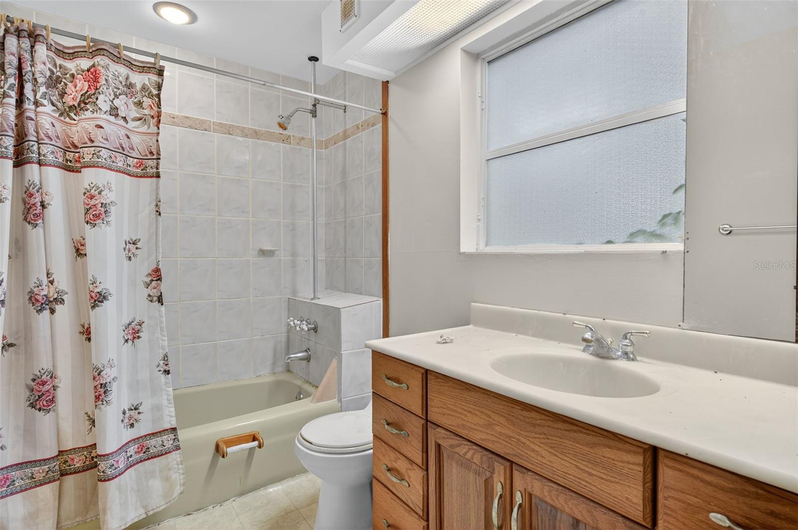 Image 37 of 56 For 6346 Lost Trail