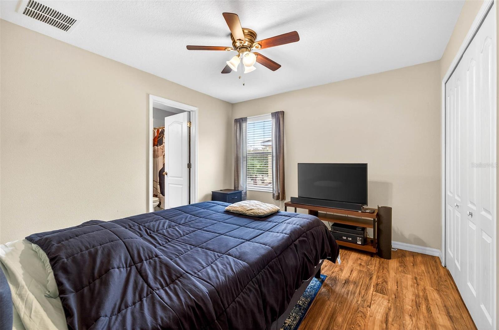 Image 28 of 49 For 12006 Greengate Drive