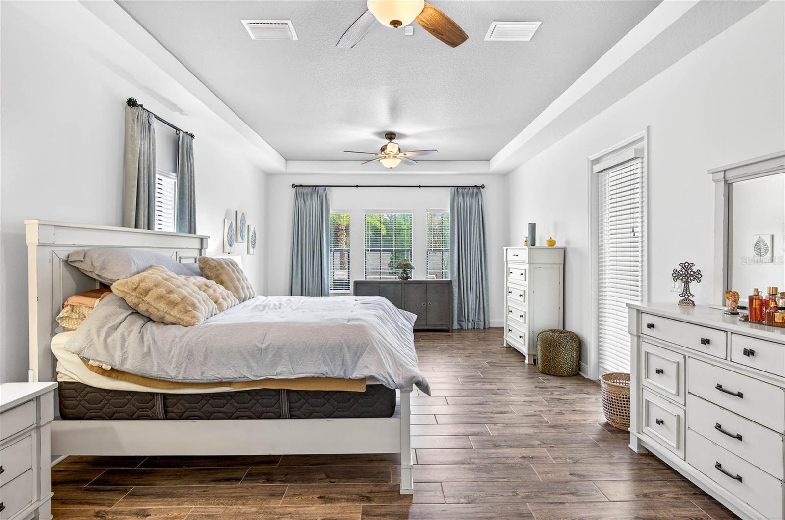 Image 21 of 47 For 12196 Broken Oak Lane