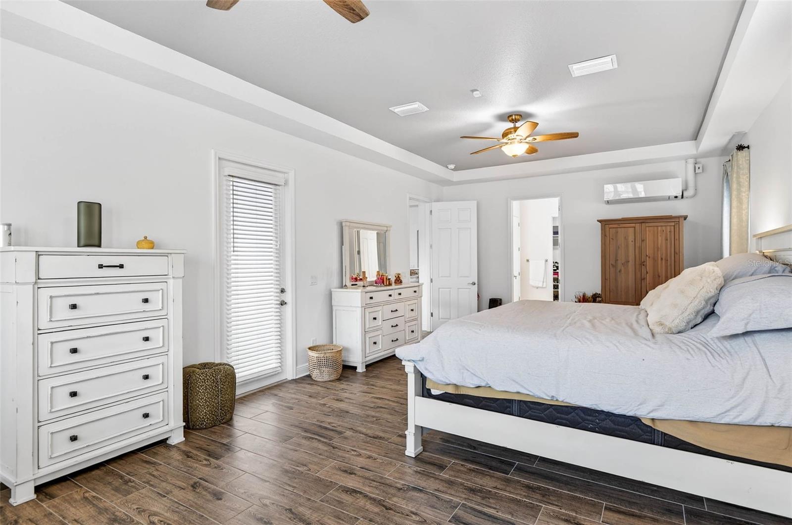 Image 23 of 47 For 12196 Broken Oak Lane