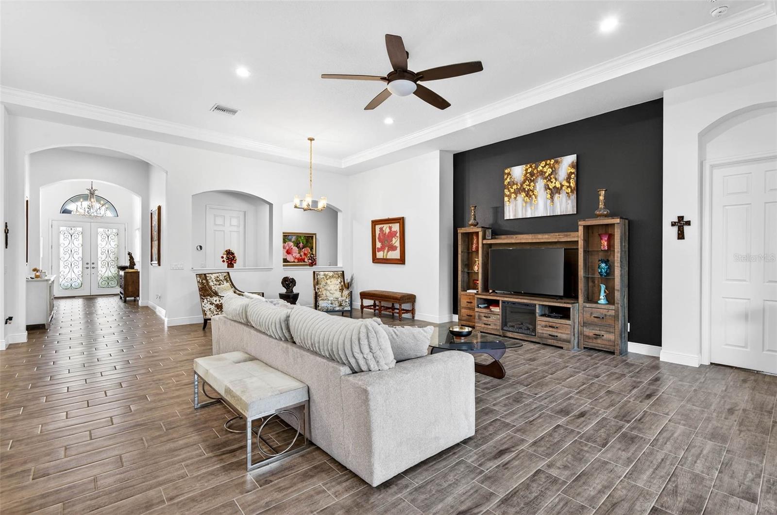 Image 9 of 47 For 12196 Broken Oak Lane