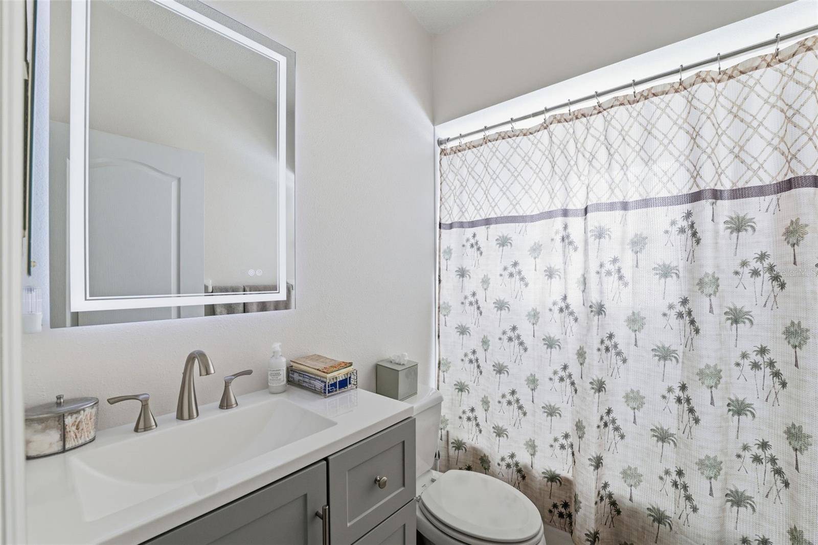 Image 21 of 39 For 13842 Greyhawk Court