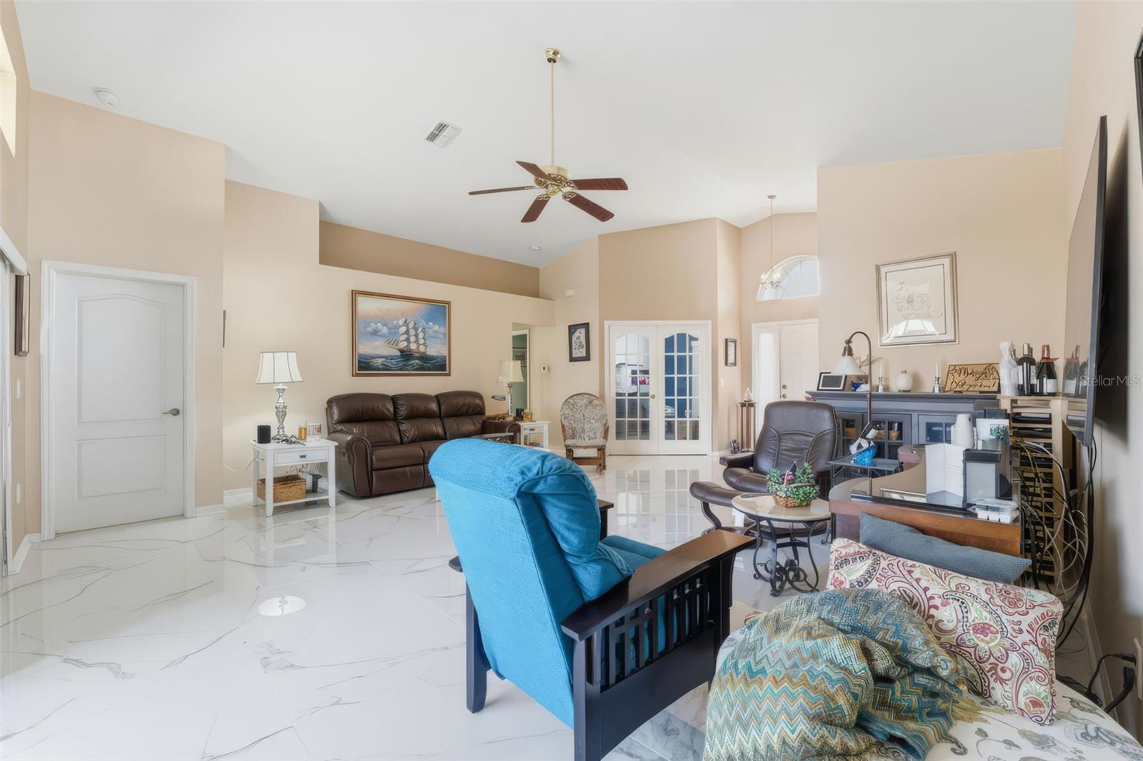 Image 9 of 39 For 13842 Greyhawk Court