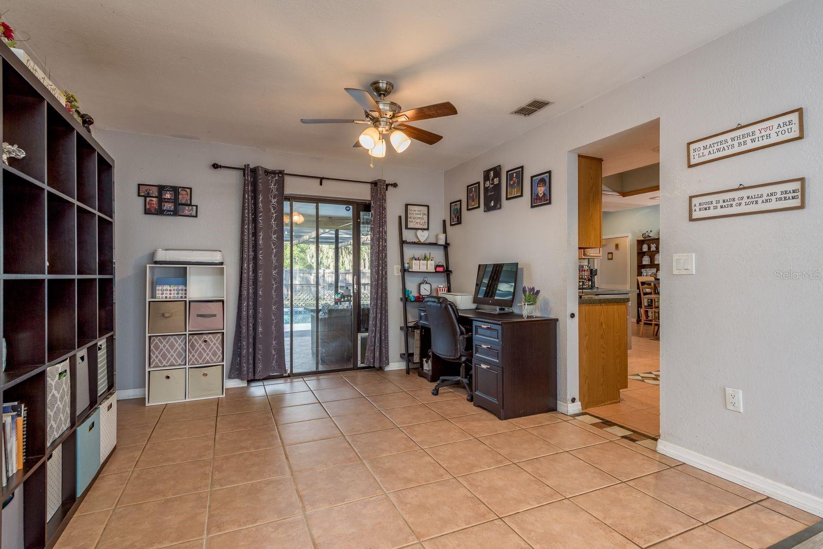 Listing photo id 8 for 7487 Alhambra Court
