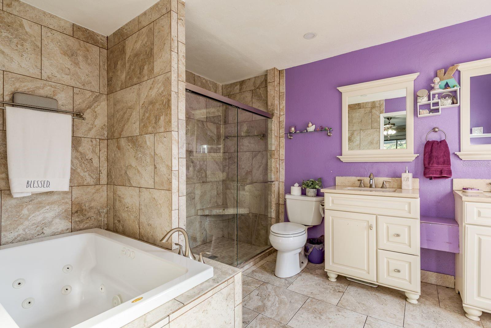 Listing photo id 23 for 7487 Alhambra Court