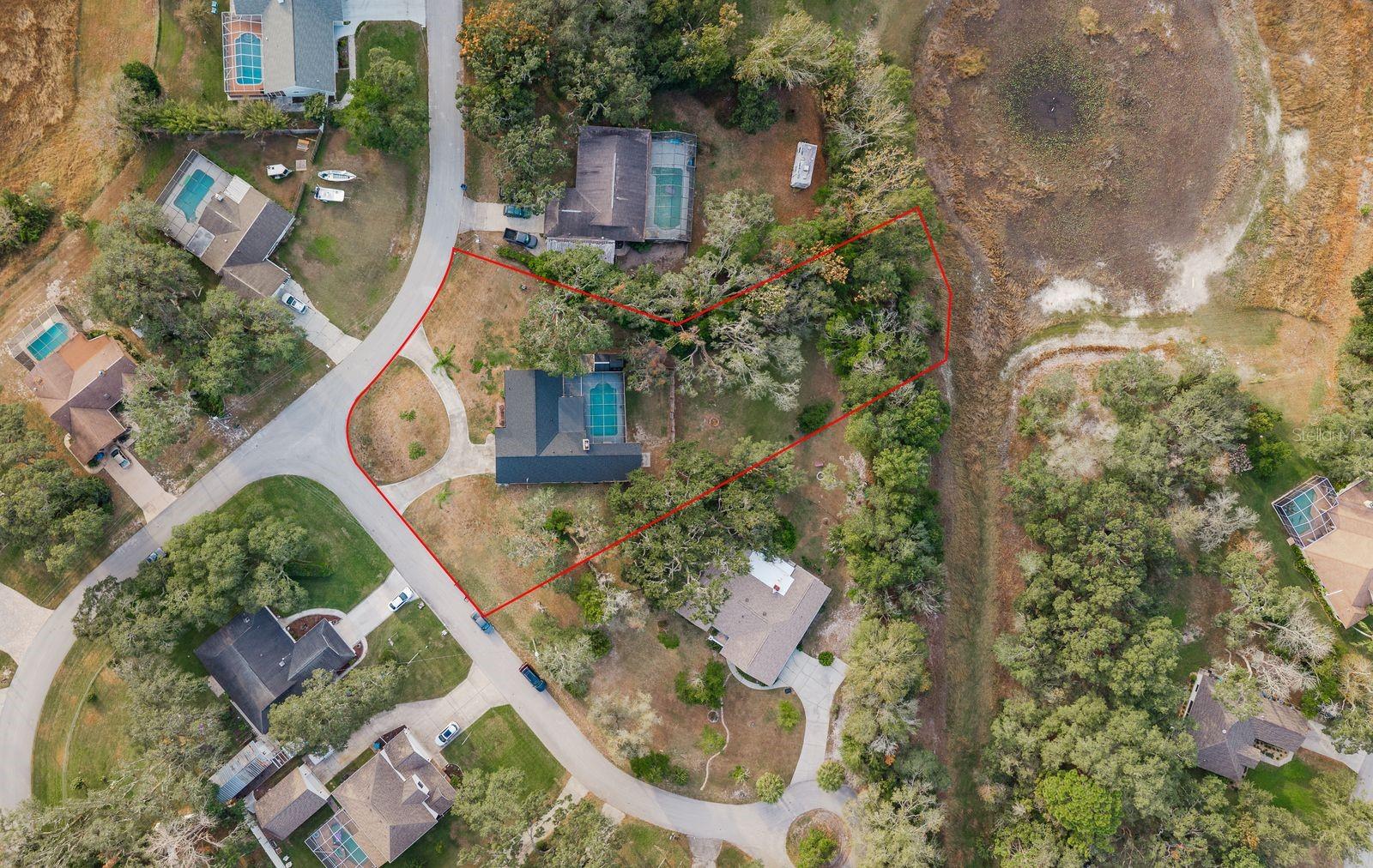 Listing photo id 1 for 7487 Alhambra Court