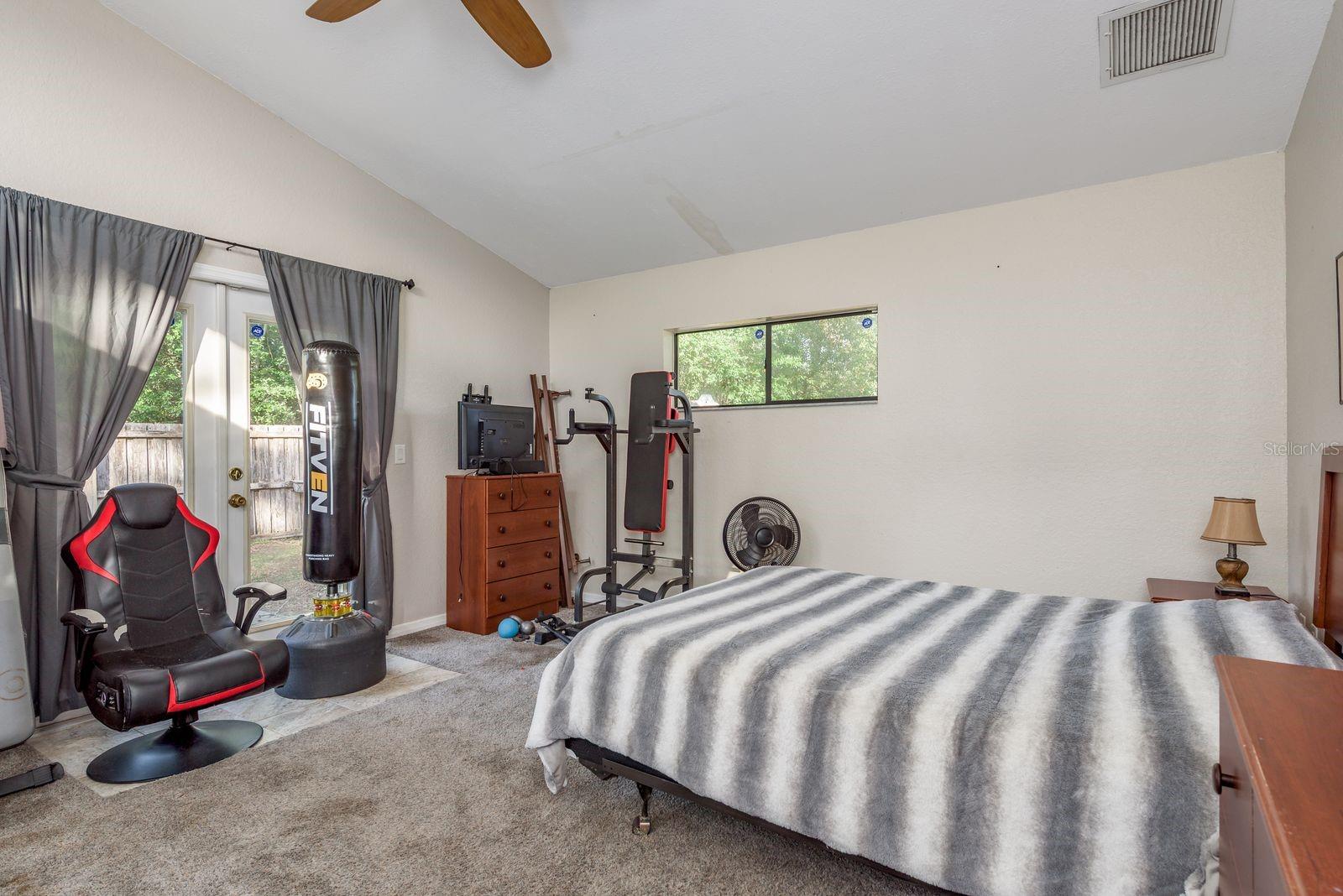 Listing photo id 31 for 7487 Alhambra Court