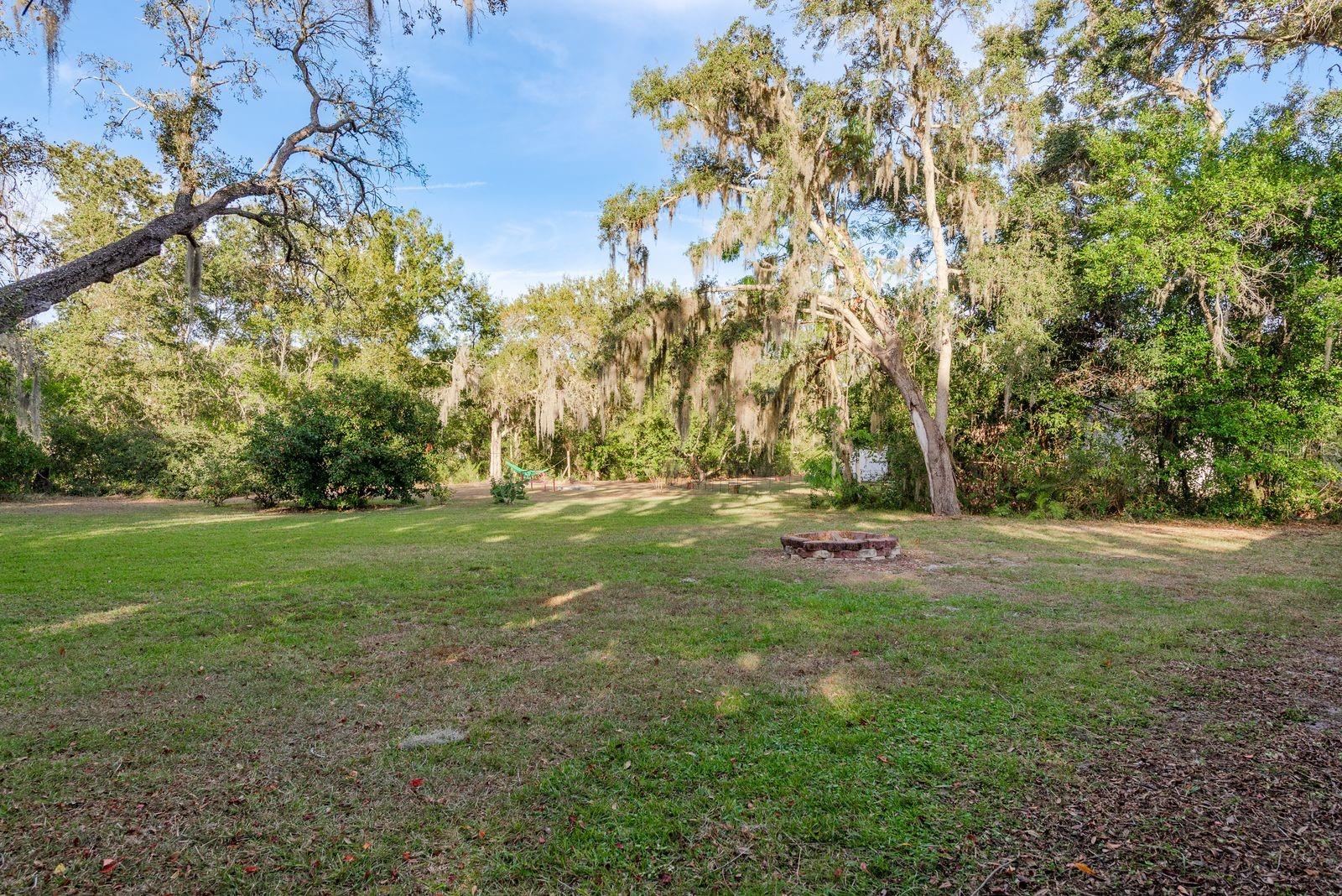 Listing photo id 40 for 7487 Alhambra Court