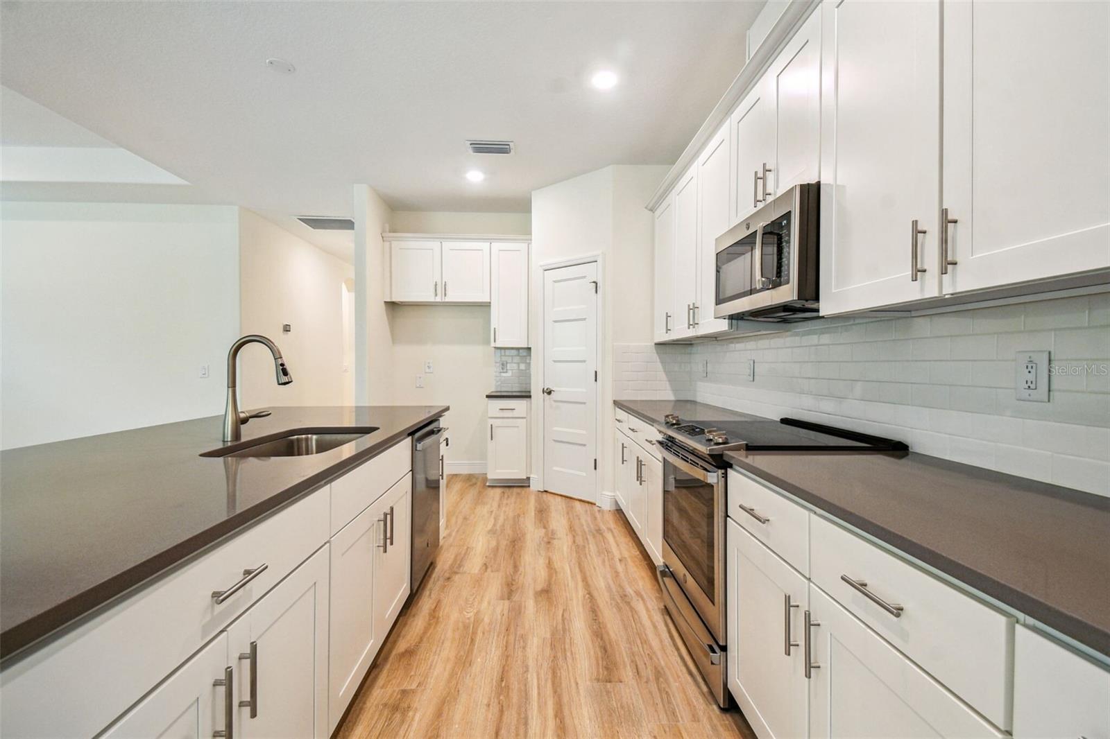 Image 8 of 38 For 11347 Striped Bass Court