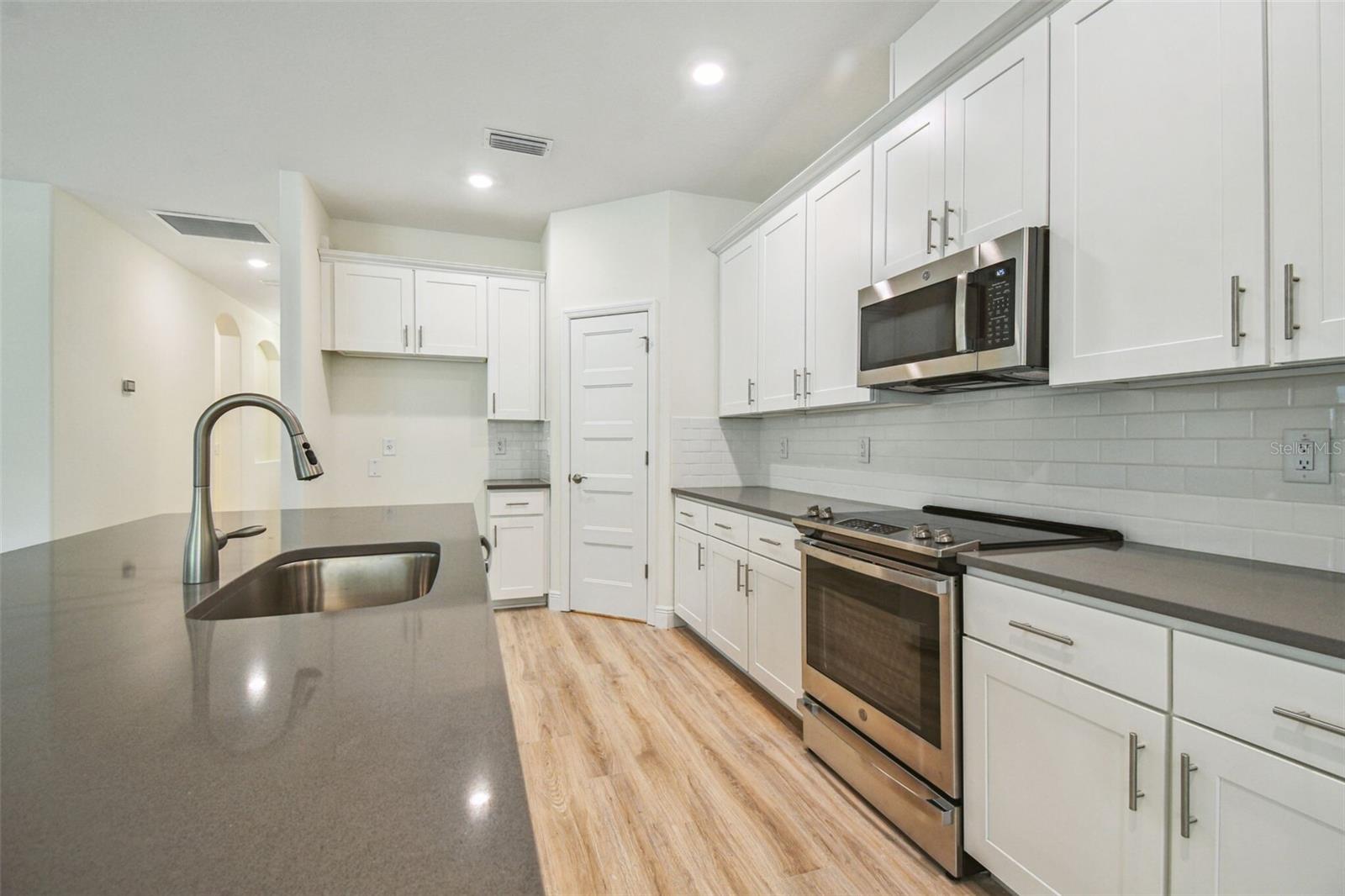 Image 9 of 38 For 11347 Striped Bass Court