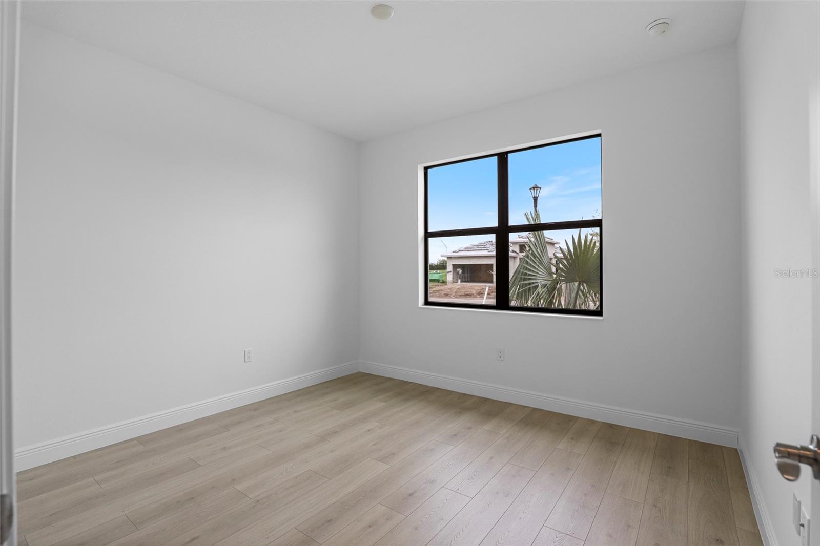 Image 29 of 72 For 18373 Rockport Place