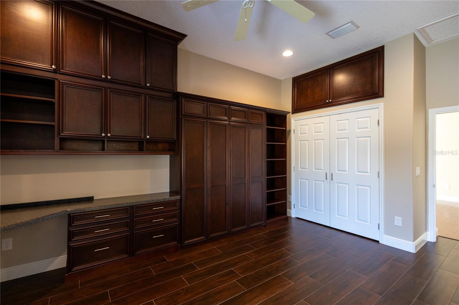 Image 24 of 67 For 2119 Chalmer Terrace