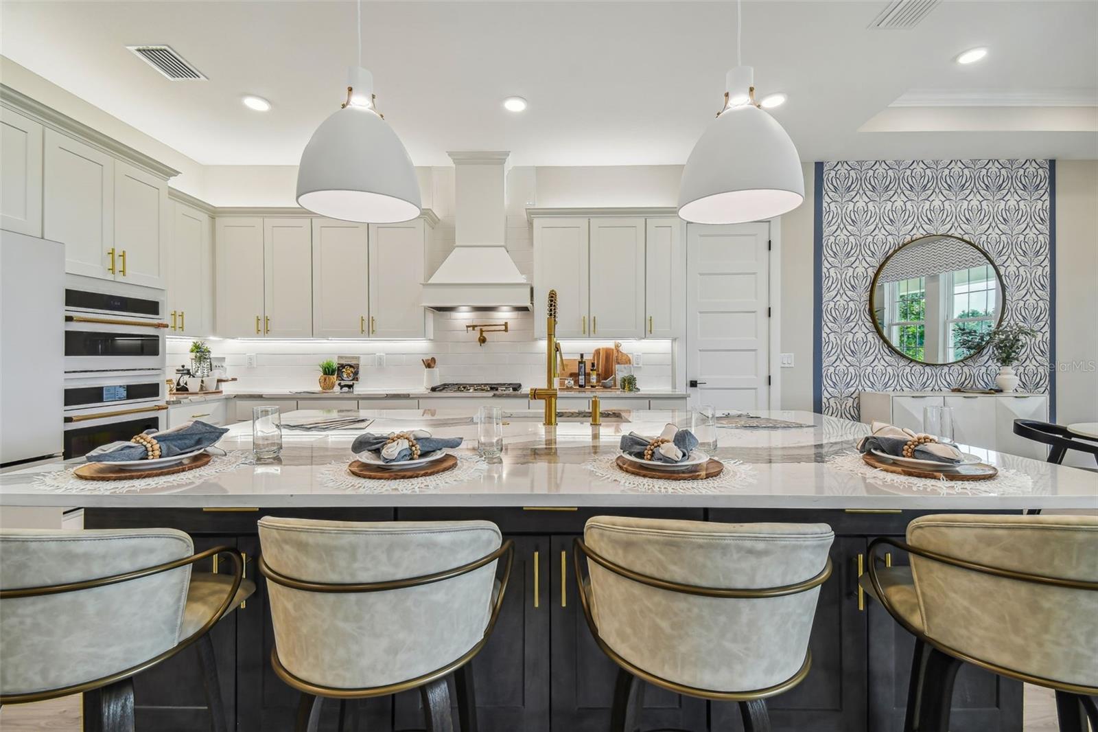 Image 32 of 100 For 6470 Summit View Drive