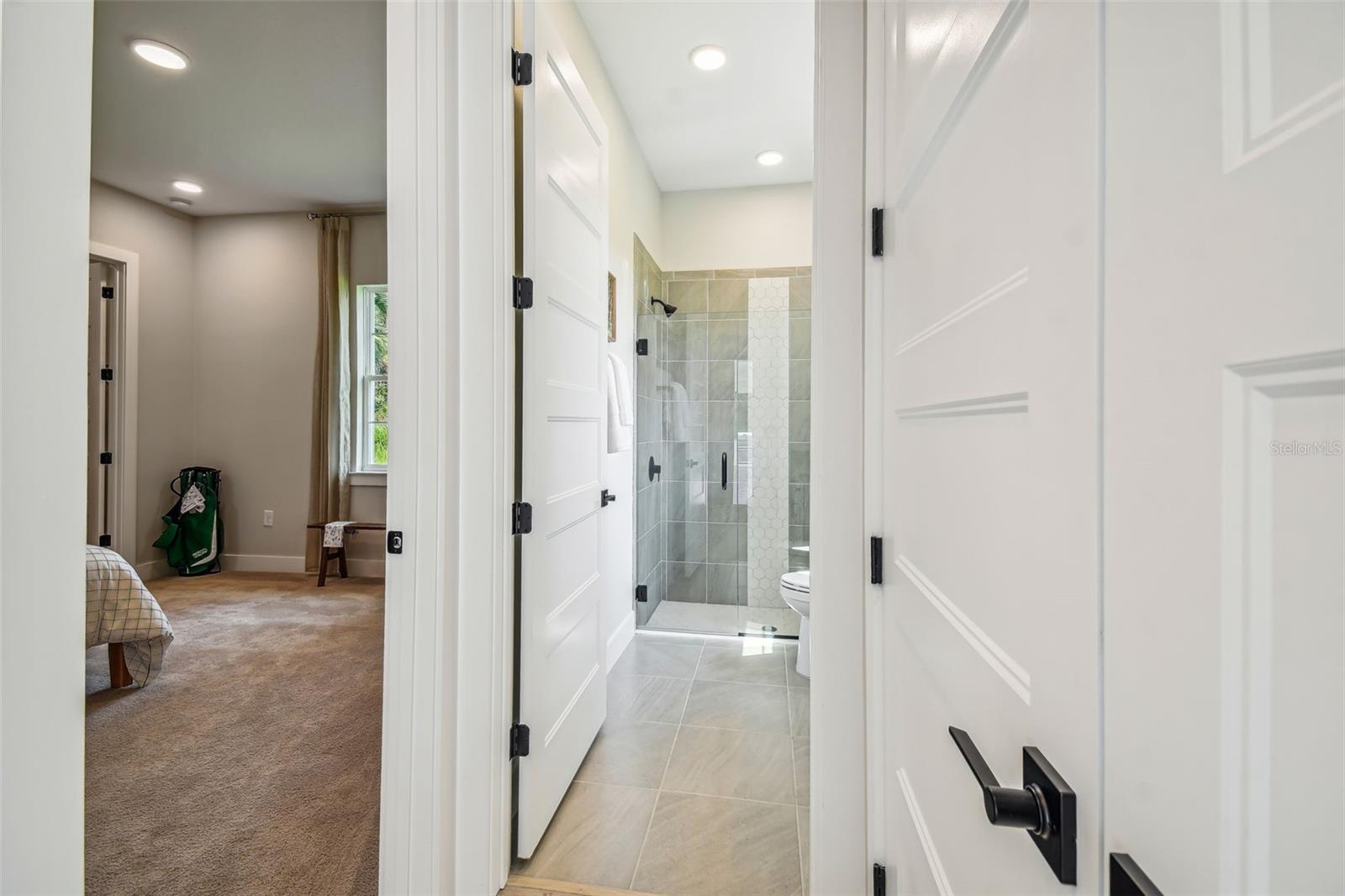 Image 43 of 100 For 6470 Summit View Drive