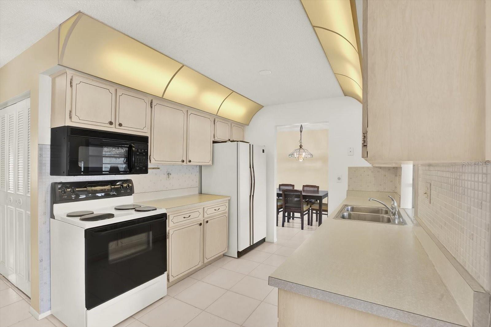 Image 12 of 36 For 720 Bowsprit Place