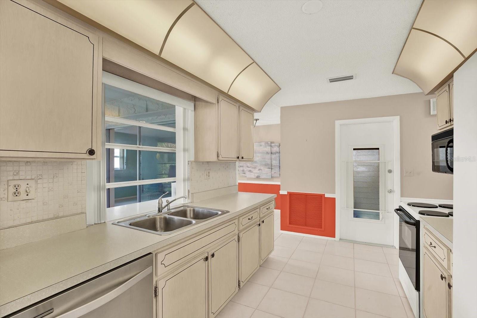 Image 14 of 36 For 720 Bowsprit Place