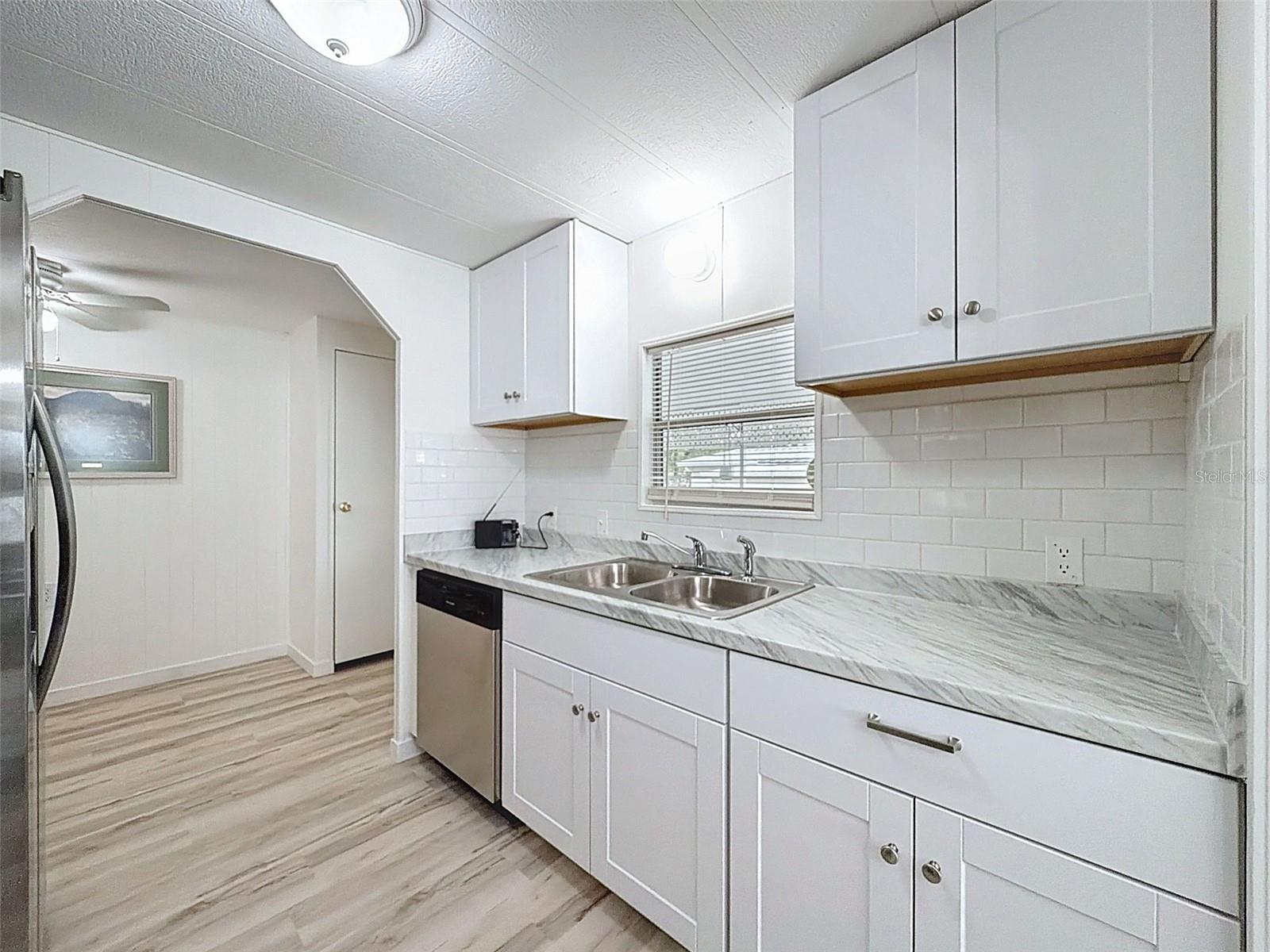 Image 14 of 31 For 12095 Walshwood Avenue