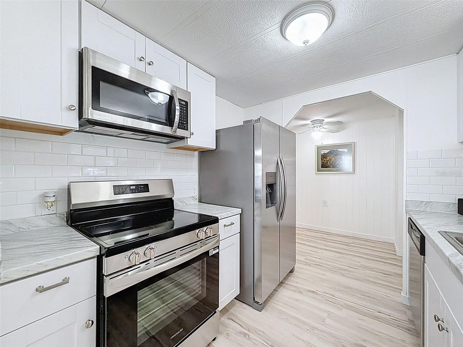 Image 15 of 31 For 12095 Walshwood Avenue