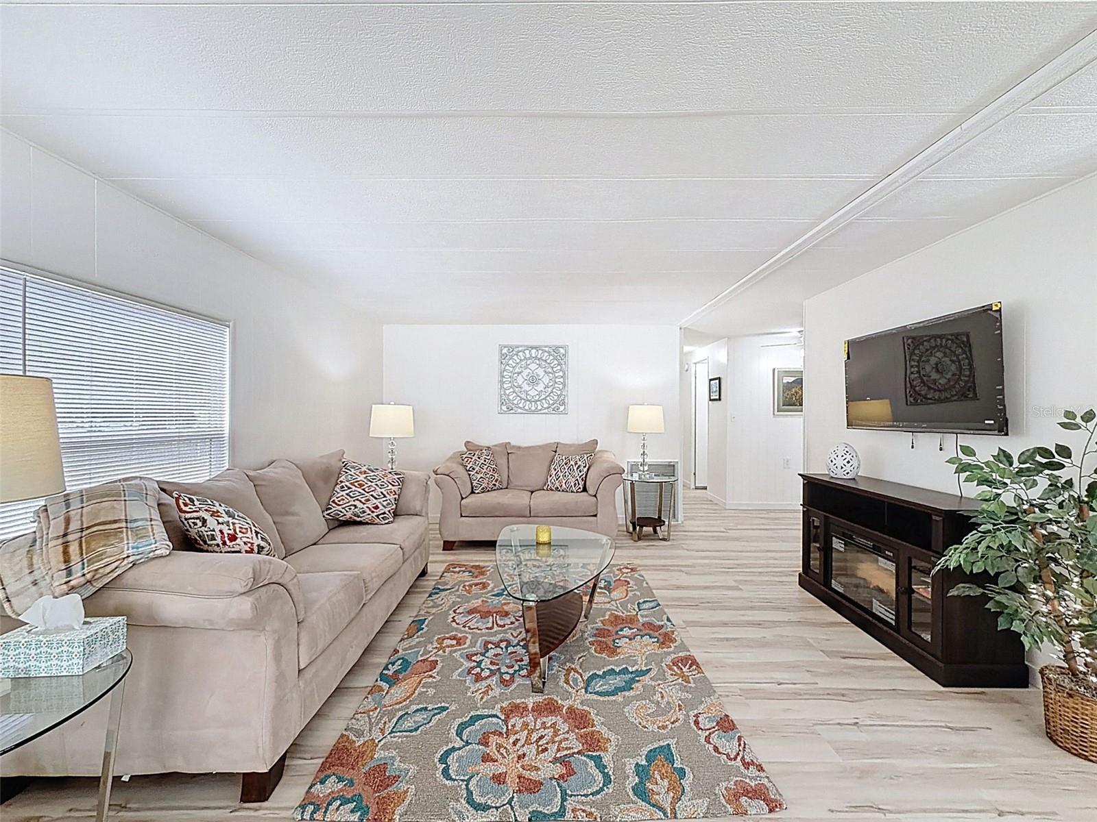 Image 4 of 31 For 12095 Walshwood Avenue