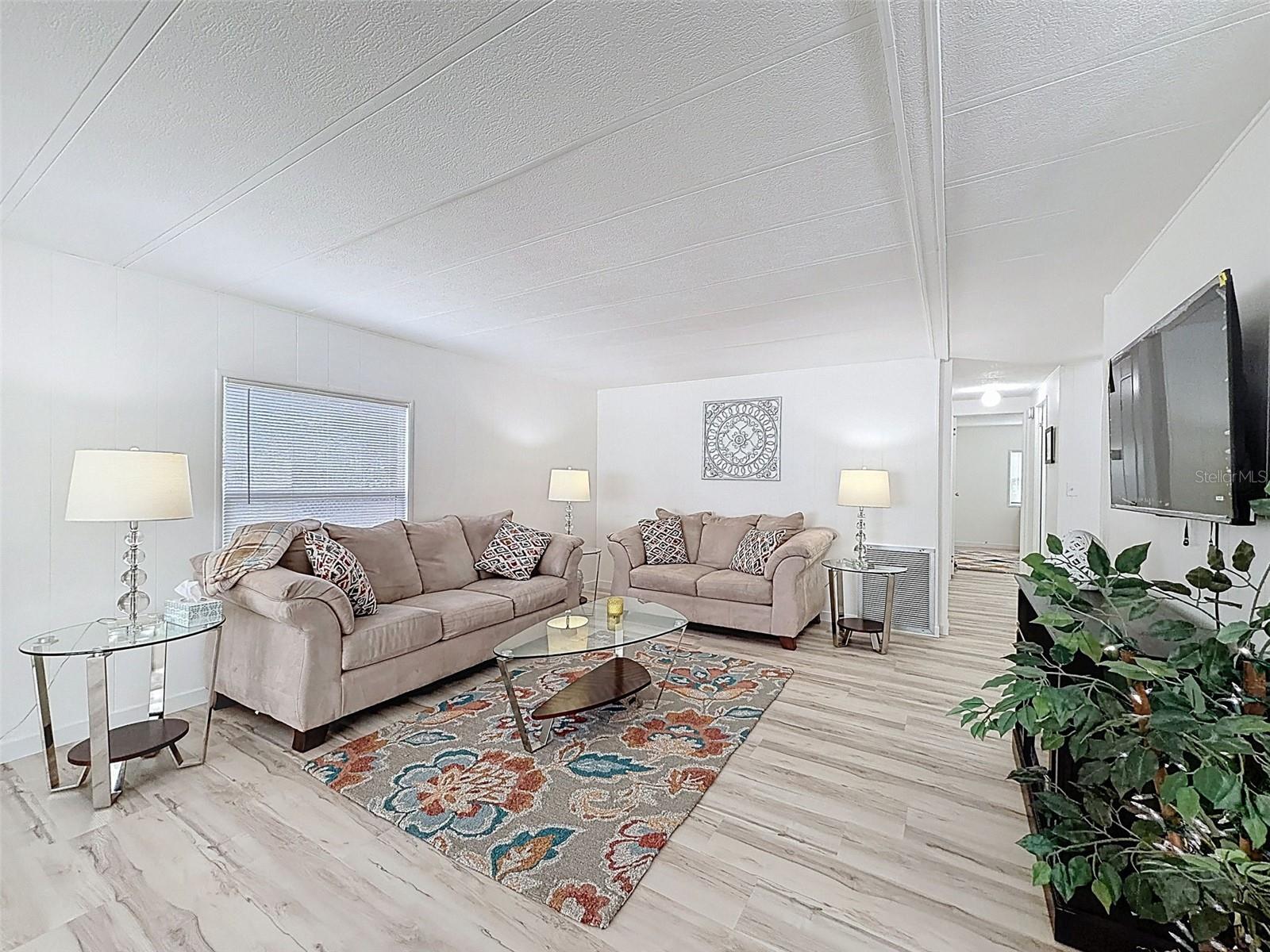 Image 6 of 31 For 12095 Walshwood Avenue