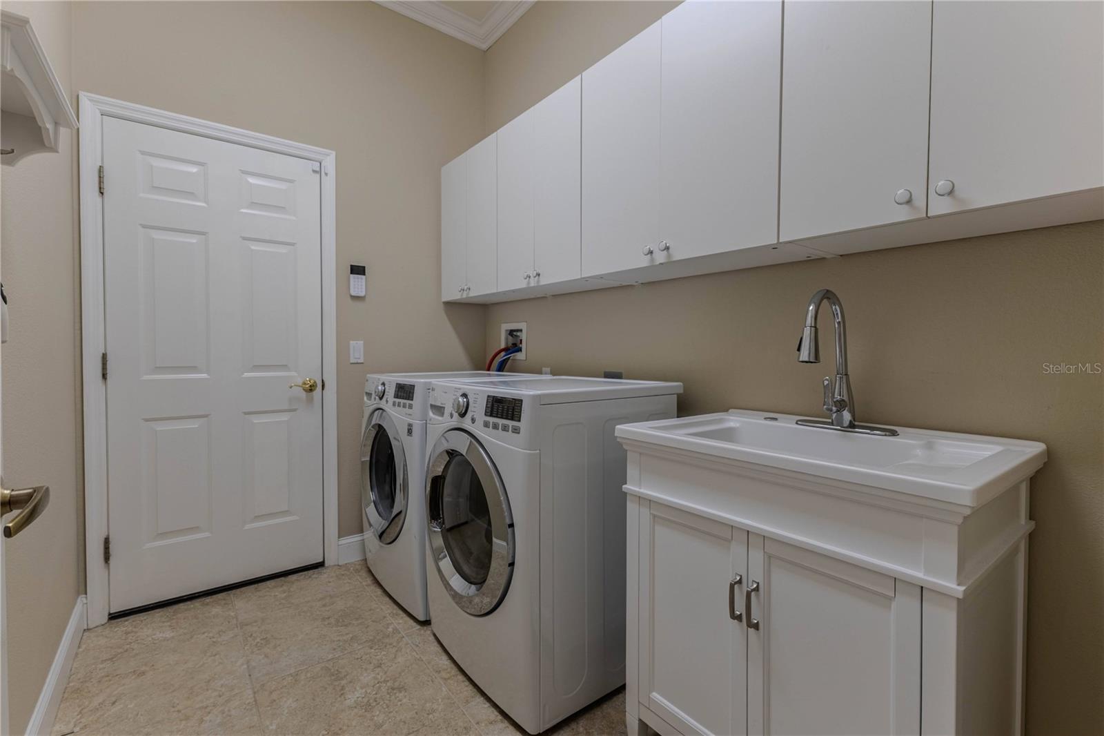 Image 67 of 80 For 320 Mcintosh Court