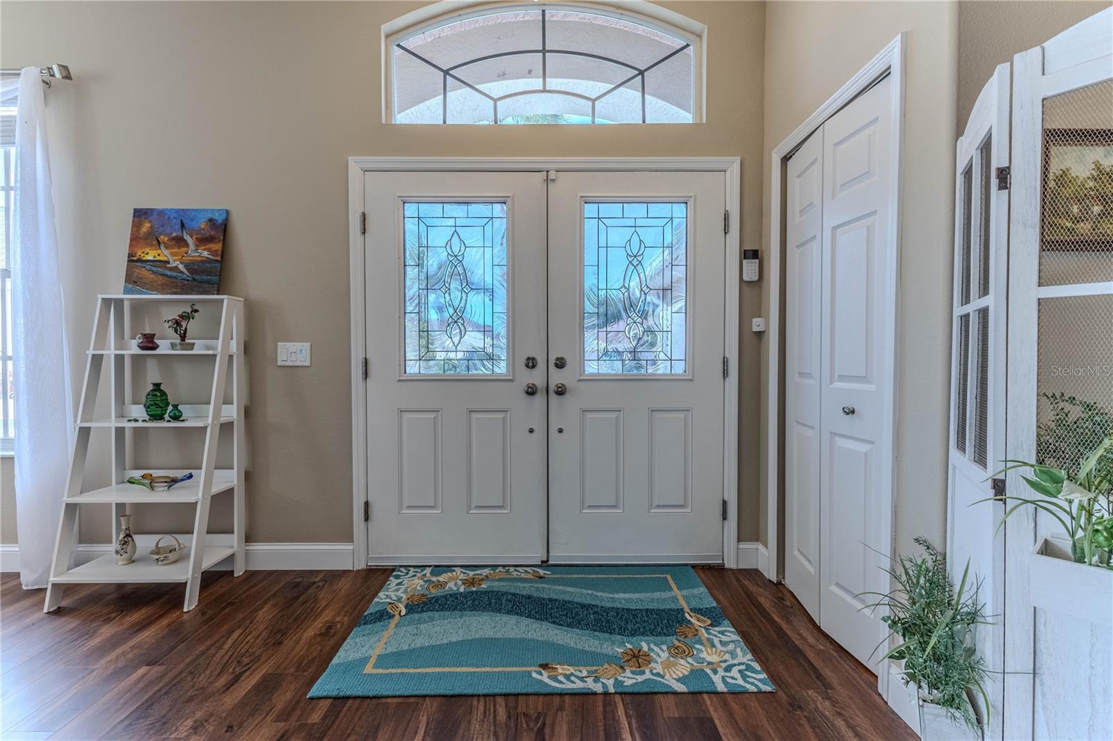 Image 9 of 80 For 320 Mcintosh Court