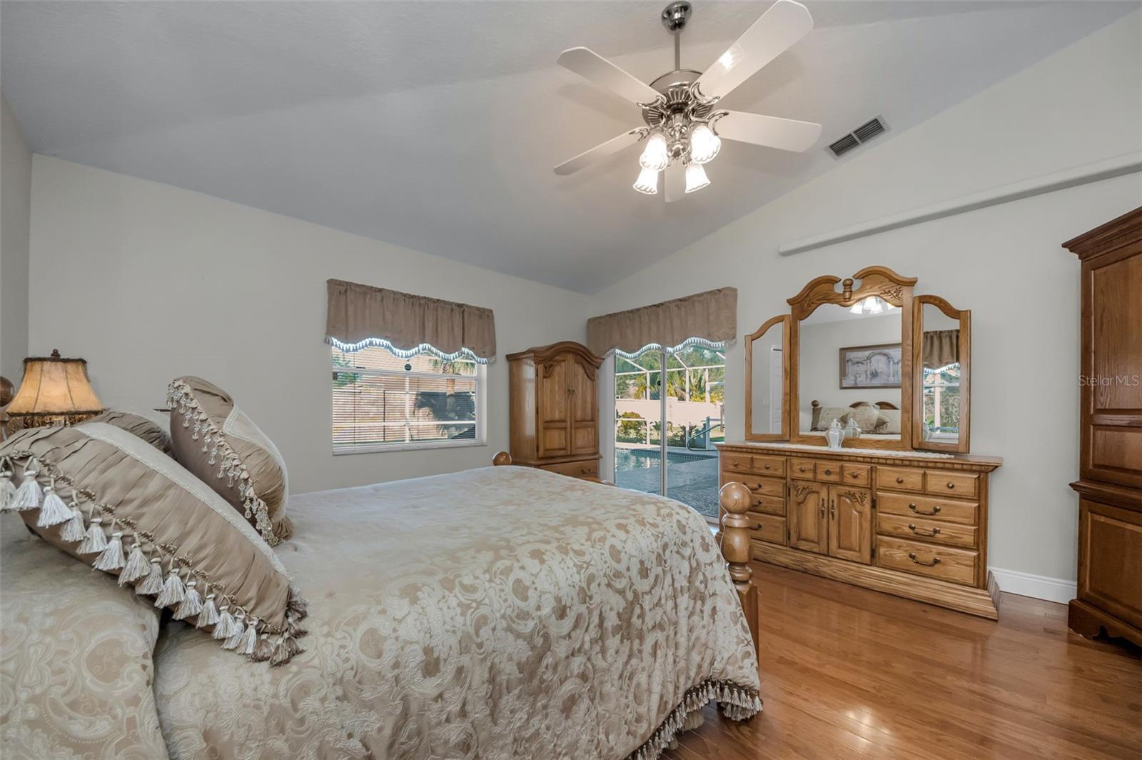 Image 13 of 54 For 1860 Kinsmere Drive