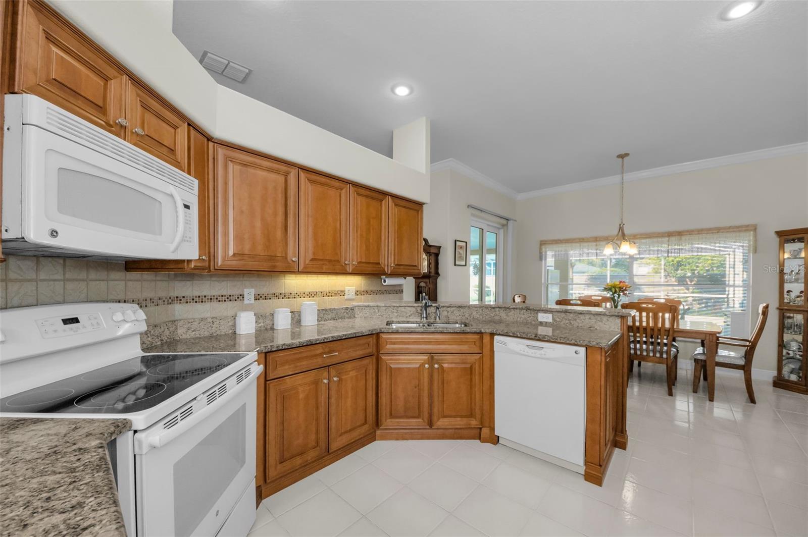 Image 17 of 54 For 1860 Kinsmere Drive